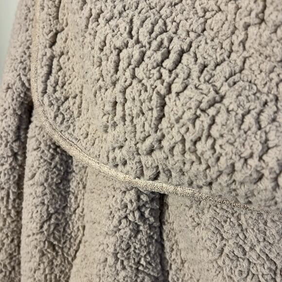 Ariat Moonlit Shearling Coat Size Small - Picture 7 of 7